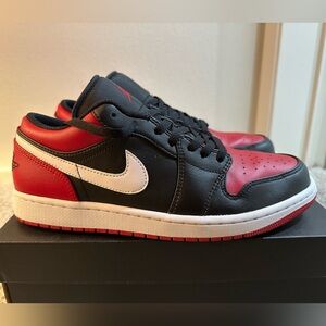 NIKE JORDAN 1 LOW - MENS SIZE 10.5 - BLACK/GYM RED - LIGHTLY USED
